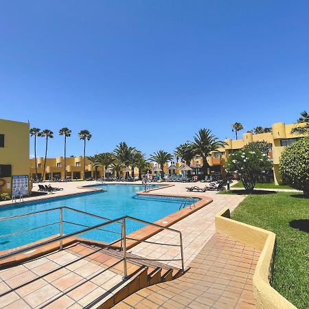 Seaside Apartment Corralejo : A Cozy Holiday Home In A Peaceful Well Located Green Complex Bagian luar foto