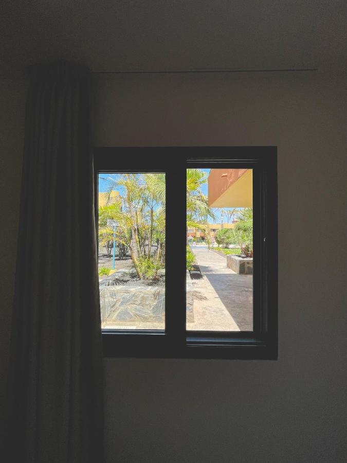 Seaside Apartment Corralejo : A Cozy Holiday Home In A Peaceful Well Located Green Complex Bagian luar foto