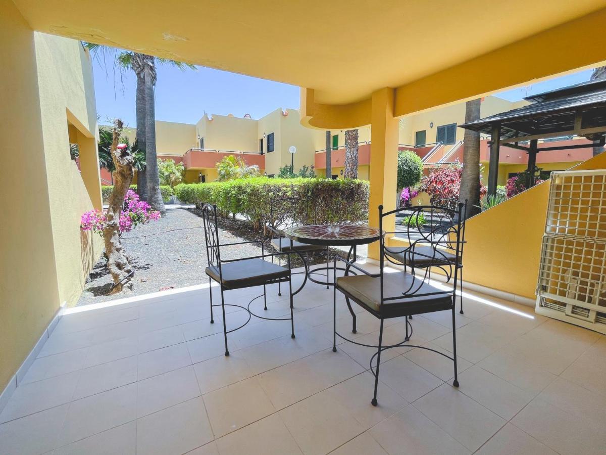 Seaside Apartment Corralejo : A Cozy Holiday Home In A Peaceful Well Located Green Complex Bagian luar foto