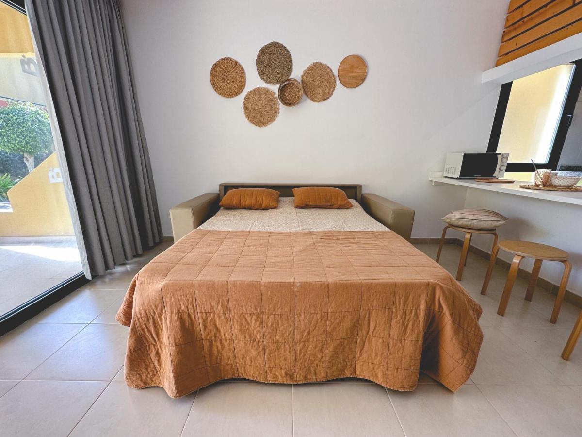 Seaside Apartment Corralejo : A Cozy Holiday Home In A Peaceful Well Located Green Complex Bagian luar foto
